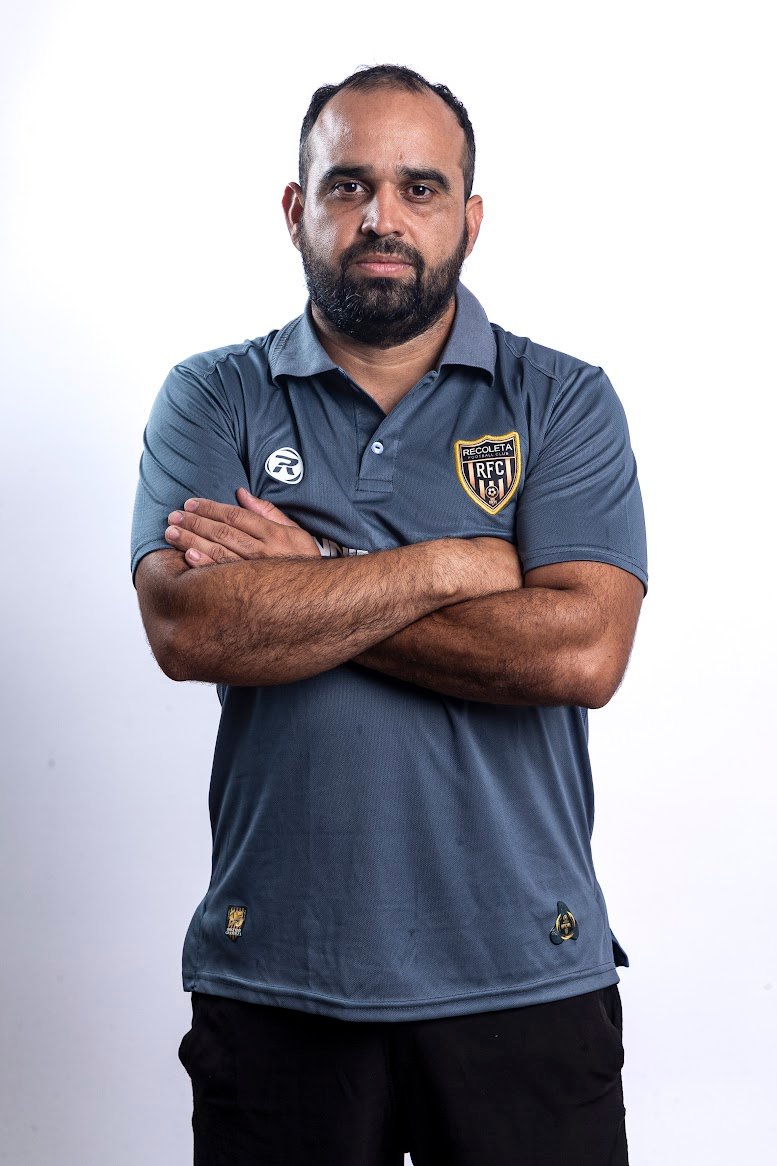 JUAN ESCOBAR